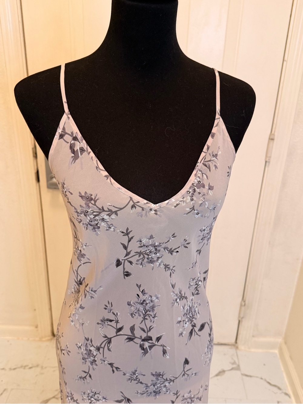 Calvin Klein Floral Slip Nite gown /elegant slip dress in Pale Lilac